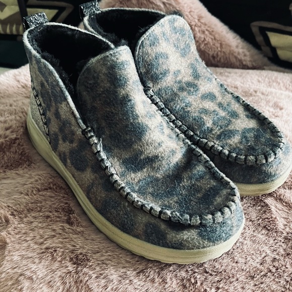 Hey Dude Shoes - Hey Dude Denny Helis Leo Nut Beige